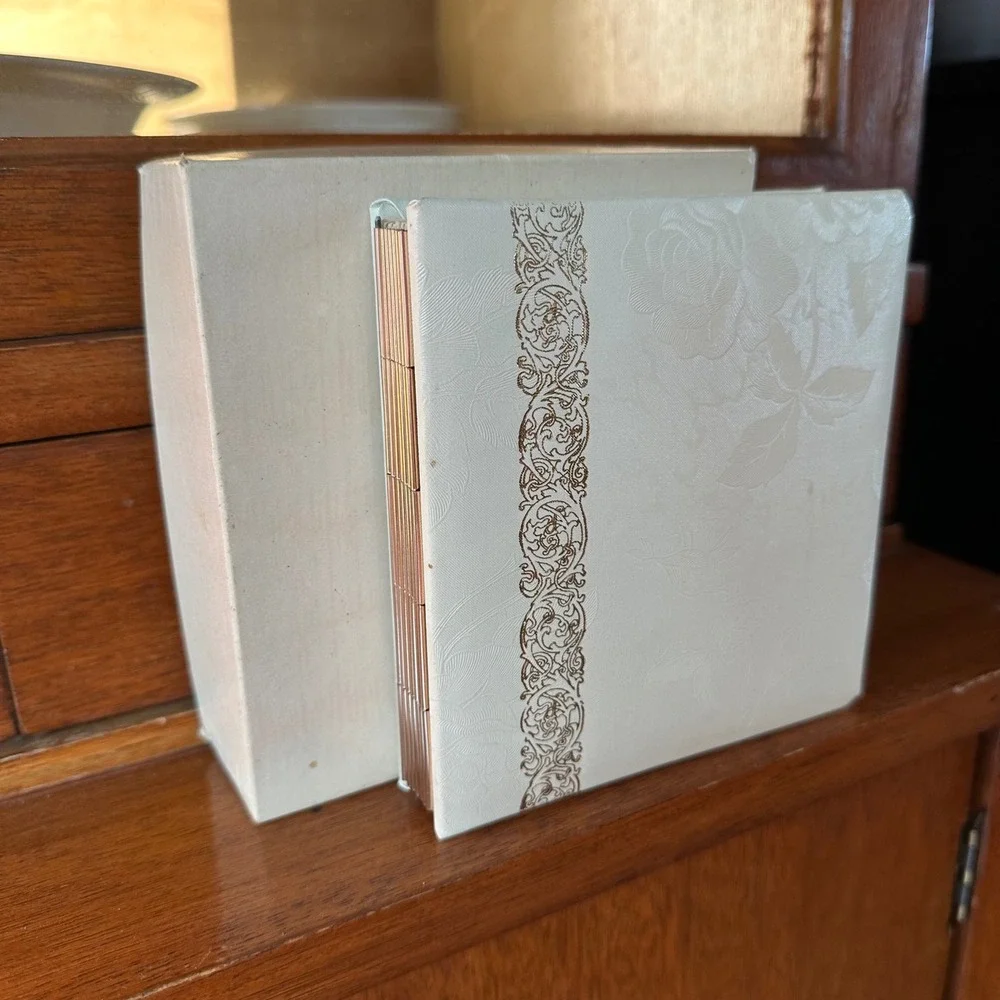 VTG New 1950s Family View Photo-Curio Small Wedding Photo Album 5x4 Golden Hinge
